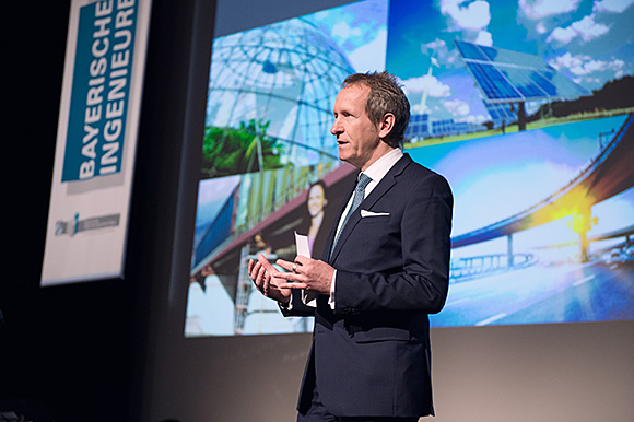 Tilmann Sch�berl vom Bayerischen Rundfunk