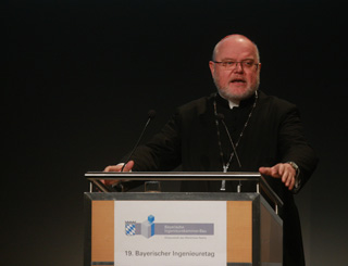 Kardinal Dr. Reinhard Marx sprach �ber das Thema "Herausforderung Verantwortung". Foto: Birgit Gleixner