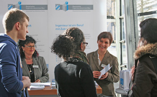 Der Stand der Bayerischen Ingenieurekammer-Bau war sehr gut besucht. Foto: BayIKa
