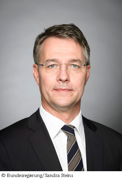 Bau-Staatssekret�r Gunther Adler 