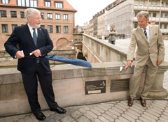 Dr.-Ing. Jens Karstedt, Pr�sident der Bundesingenieurkammer und Dr.-Ing. Heinrich Schroeter, Pr�sident der Bayerischen Ingenieurekammer-Bau 
