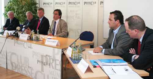 Pressekonferenz von Verbänden der Bayerischen Bau- und Wohnungswirtschaft. Foto: Bayerische Ingenieurekammer-Bau / Alexander Hauk Pressekonferenz von Verbänden der Bayerischen Bau- und Wohnungswirtschaft. Foto: Bayerische Ingenieurekammer-Bau / Alexander Hauk