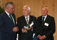 Ehrenpreis f�r Karl Kling