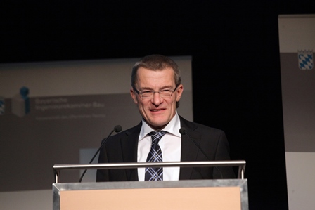 Dipl.-Ing.Univ. Helmut Sch�tz