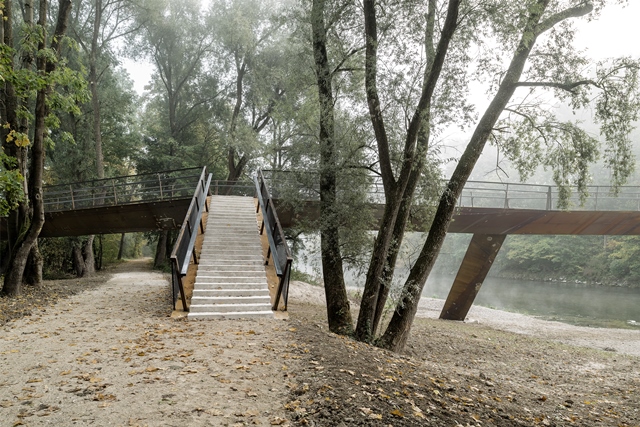 2. Preis: Isarsteg Nord � Fu�- und Radwegbr�cke, Freising