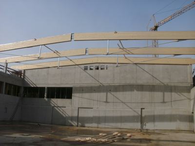 Turnhallenbinder im Bauzustand